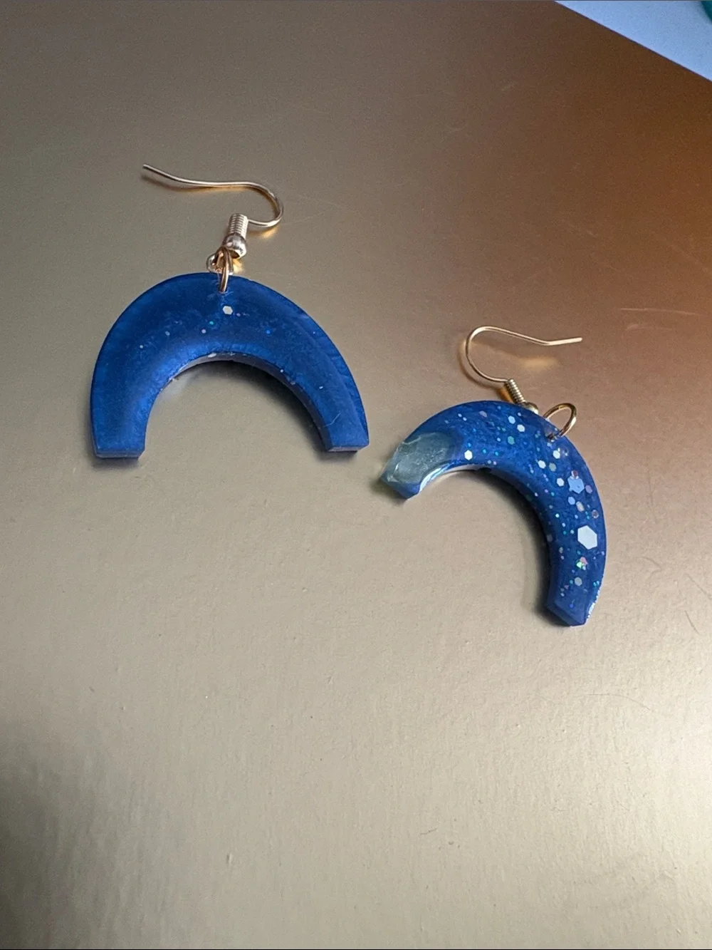Emmy’s Creations Hand Crafted Royal Blue Crescent Resin Earrings with Glitter - Picture 4 of 4